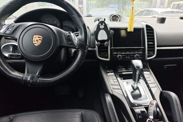 Used Porsche Cayenne  Center Console