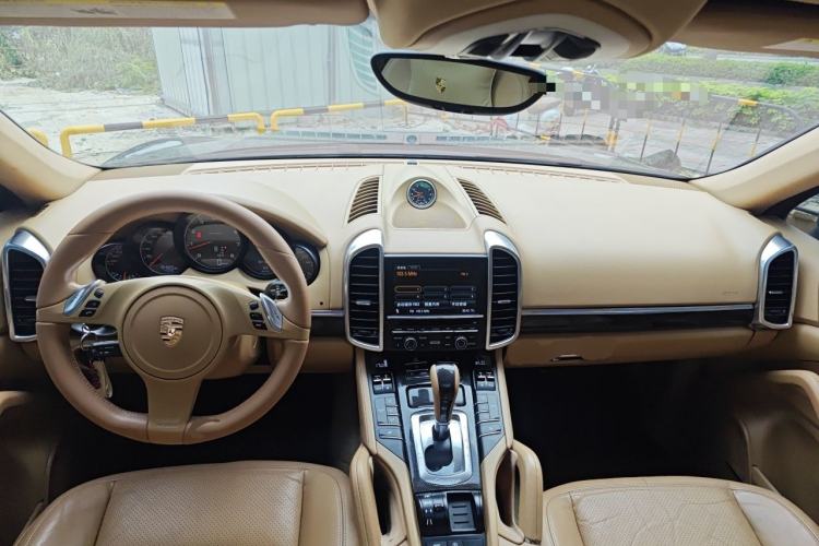 Used Porsche Cayenne  Center Console