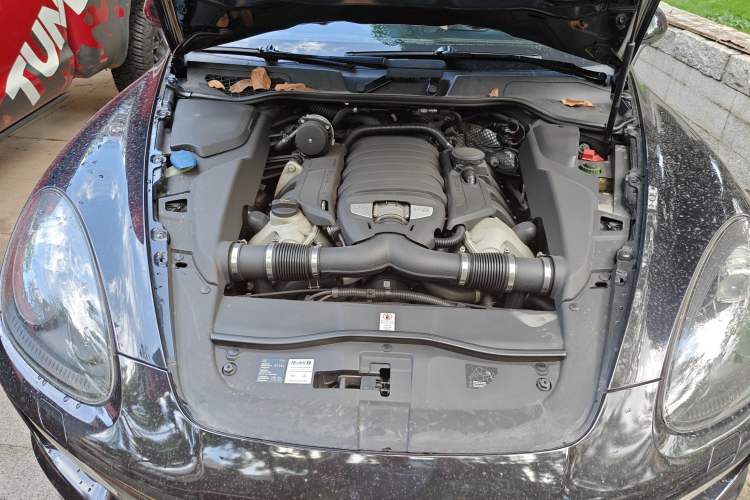 Used Porsche Cayenne 2012 Cayenne GTS 4.8L Engine Bay