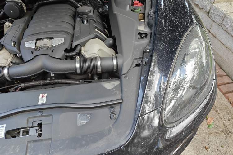 Used Porsche Cayenne 2012 Cayenne GTS 4.8L Engine Bay Left