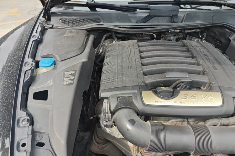 Used Porsche Cayenne  Engine Bay Right