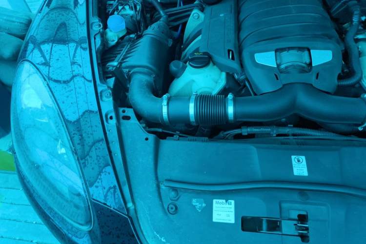 Used Porsche Cayenne 2012 Cayenne GTS 4.8L Engine Bay Right