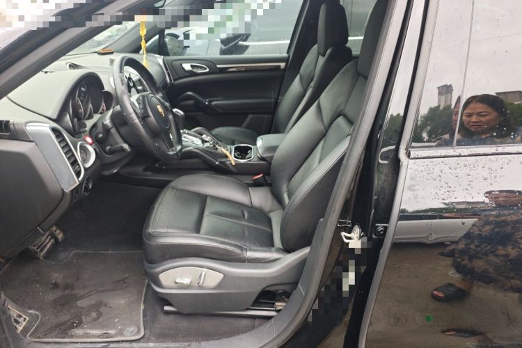 Used Porsche Cayenne  Left Front Seat