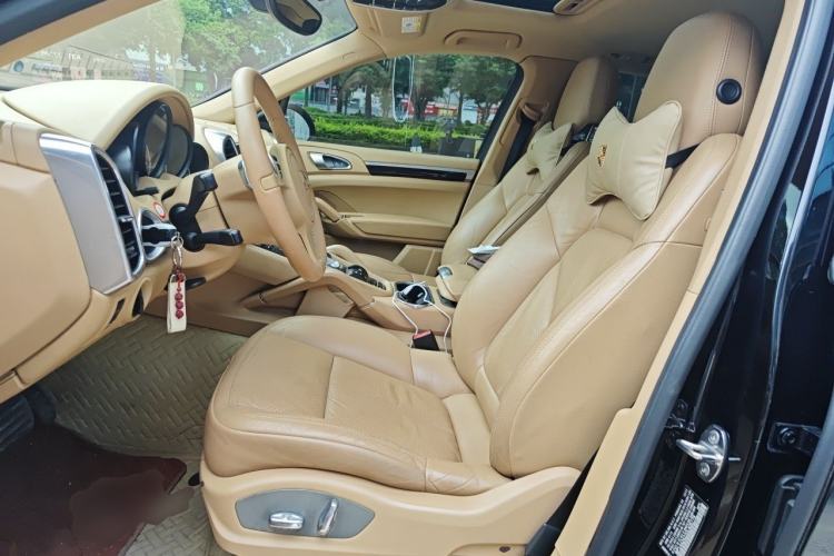 Used Porsche Cayenne  Left Front Seat