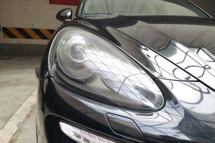 Used Porsche Cayenne 2012 Cayenne GTS 4.8L Right Front Headlight