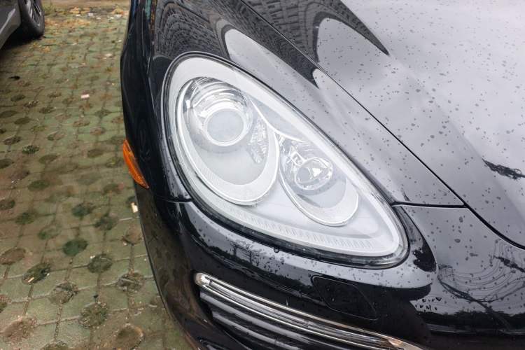 Used Porsche Cayenne  Right Front Headlight