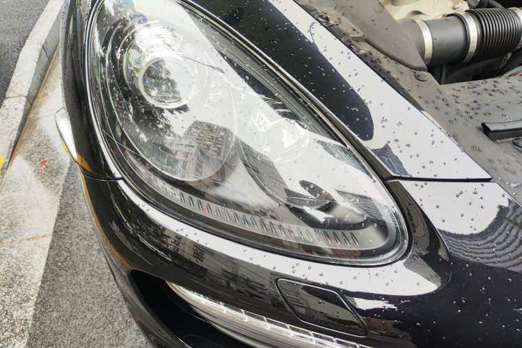 Used Porsche Cayenne 2012 Cayenne GTS 4.8L Right Front Headlight