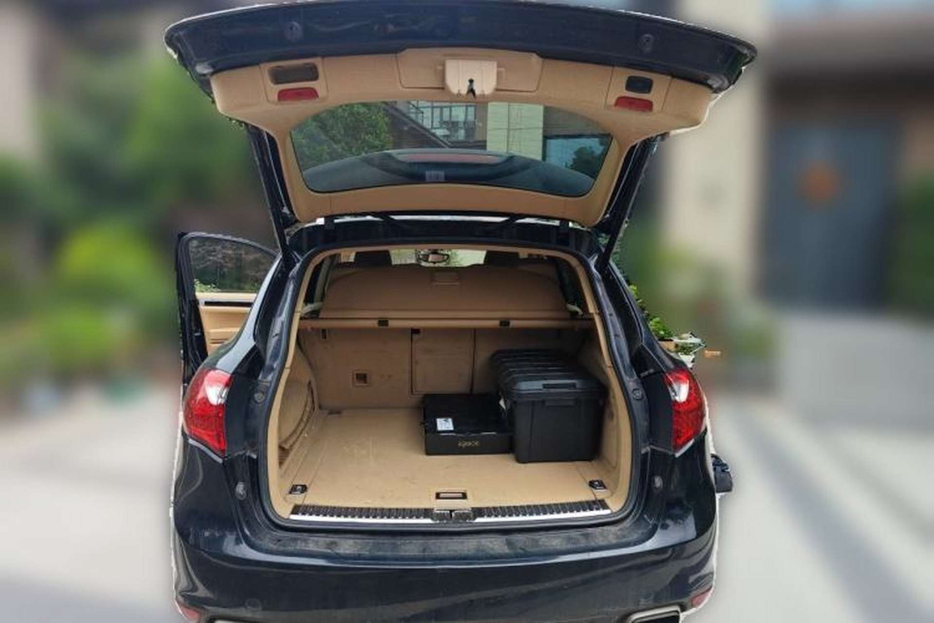 Used Porsche Cayenne  Trunk