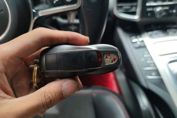 Used Porsche Cayenne 2012 Cayenne GTS 4.8L Vehicle Key
