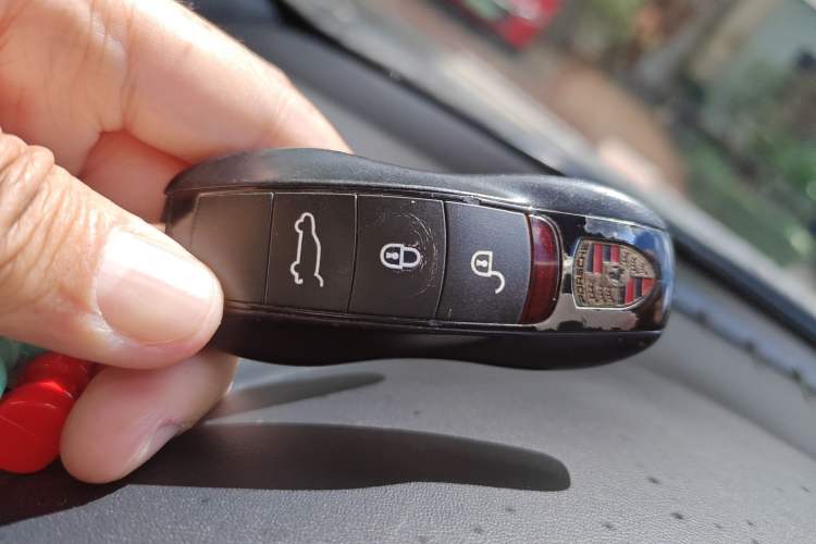 Used Porsche Cayenne 2012 Cayenne GTS 4.8L Vehicle Key