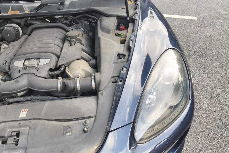 Used Porsche Cayenne 2012 Cayenne GTS 4.8L Engine Bay Left