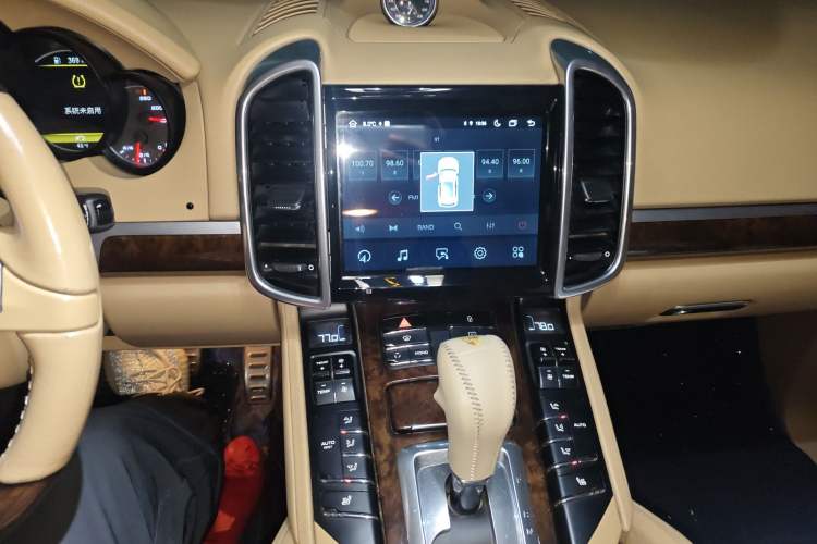 Used Porsche Cayenne 2012 3.0T parallel import Audio And AC Panel