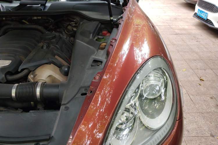 Used Porsche Cayenne 2012 Cayenne GTS 4.8L Engine Bay Left
