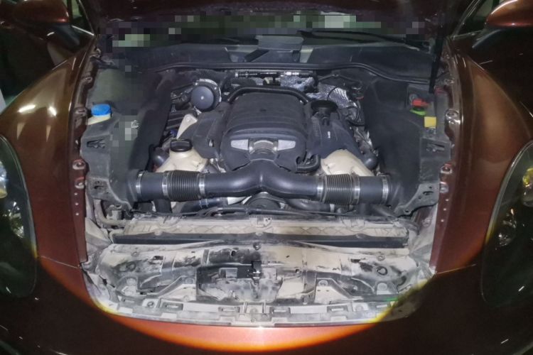 Used Porsche Cayenne 2012 Cayenne GTS 4.8L Engine Bay