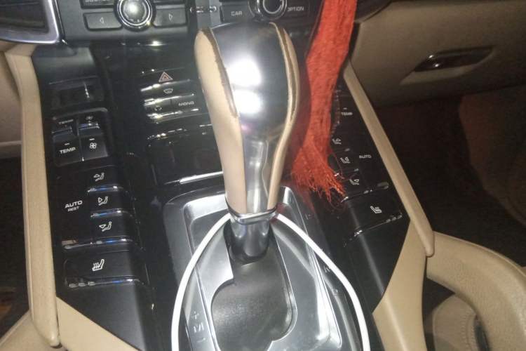 Used Porsche Cayenne 2012 3.0T parallel import Gear Lever