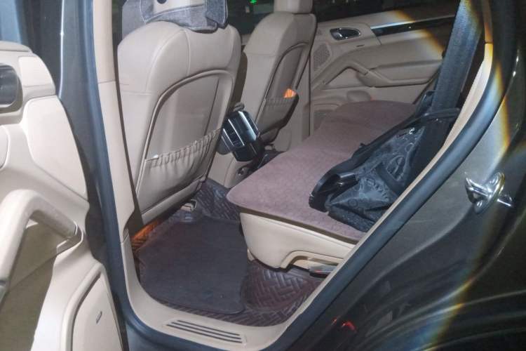 Used Porsche Cayenne 2012 3.0T parallel import Left Rear Seat