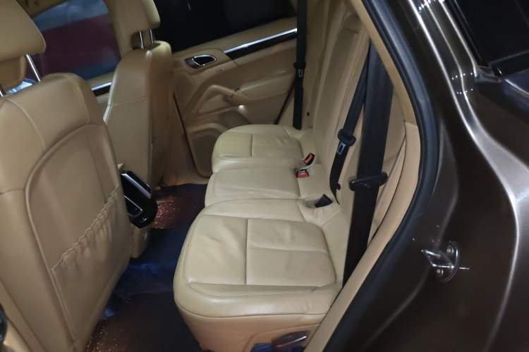 Used Porsche Cayenne 2012 3.0T parallel import Left Rear Seat