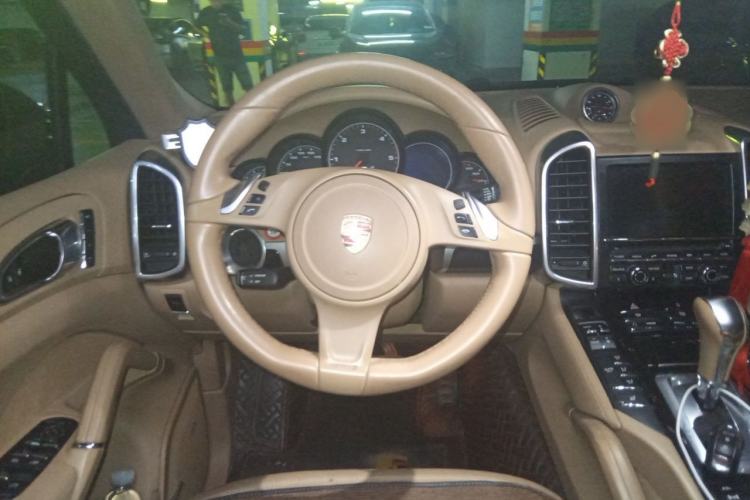 Used Porsche Cayenne 2012 3.0T parallel import Steering Wheel