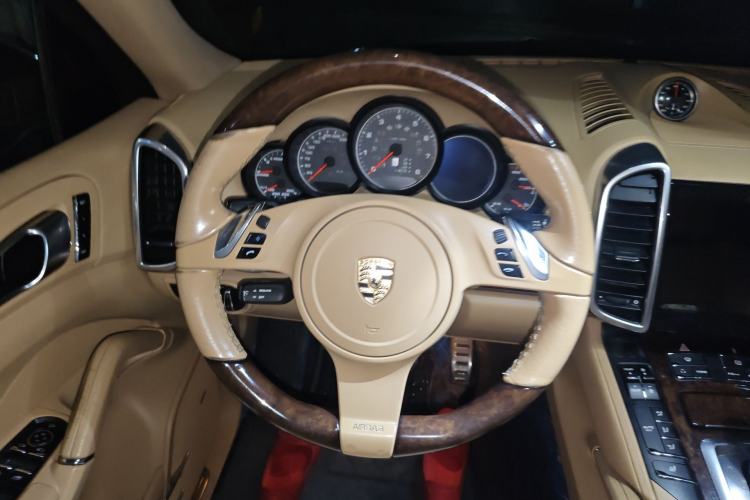 Used Porsche Cayenne 2012 3.0T parallel import Steering Wheel