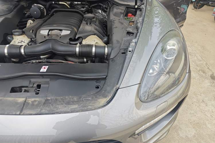 Used Porsche Cayenne 2012 Cayenne GTS 4.8L Engine Bay Left
