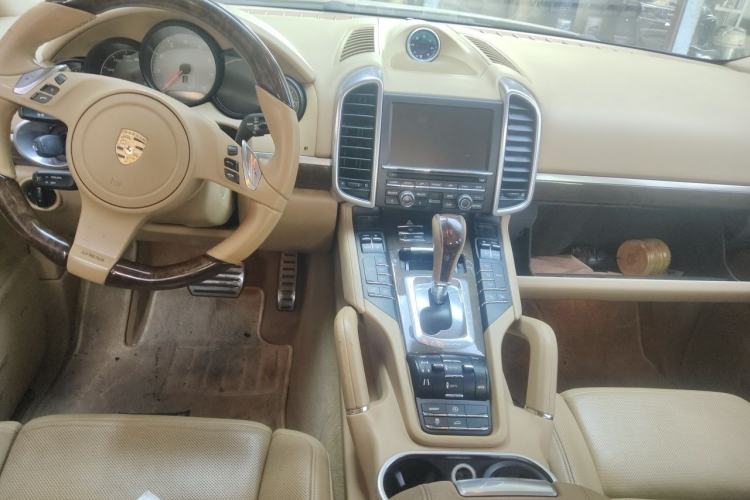 Used Porsche Cayenne 2012 Cayenne GTS 4.8L Center Console