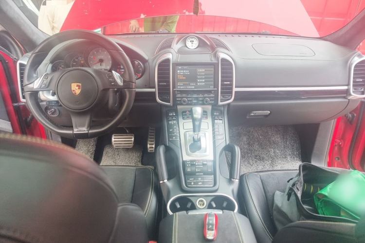 Used Porsche Cayenne 2012 Cayenne GTS 4.8L Center Console