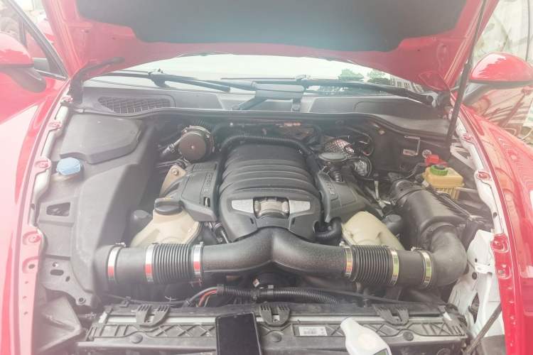 Used Porsche Cayenne 2012 Cayenne GTS 4.8L Engine Bay