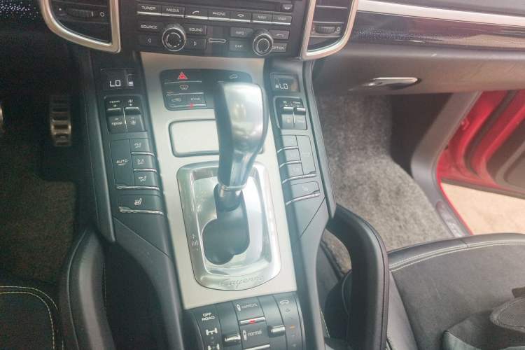 Used Porsche Cayenne 2012 Cayenne GTS 4.8L Gear Lever