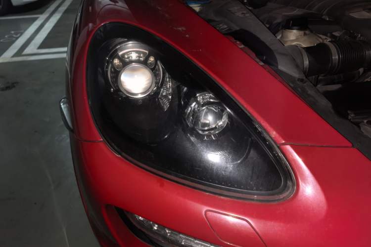 Used Porsche Cayenne 2012 Cayenne GTS 4.8L Right Front Headlight