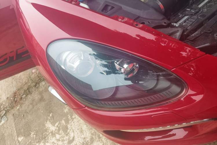 Used Porsche Cayenne 2012 Cayenne GTS 4.8L Right Front Headlight