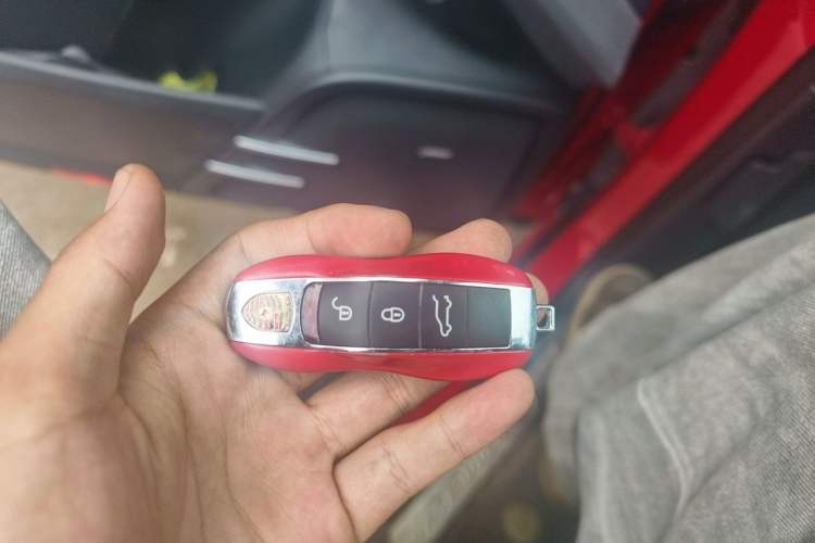 Used Porsche Cayenne 2012 Cayenne GTS 4.8L Vehicle Key