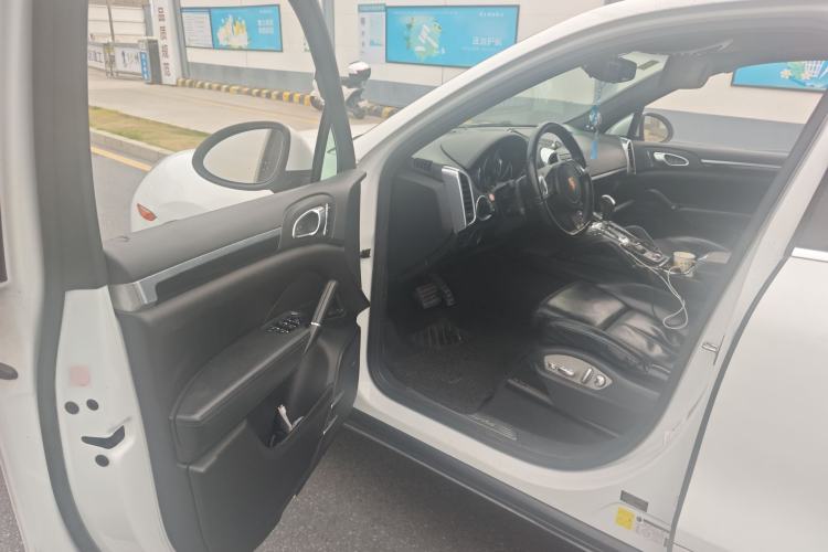 Used Porsche Cayenne  Driver Seat