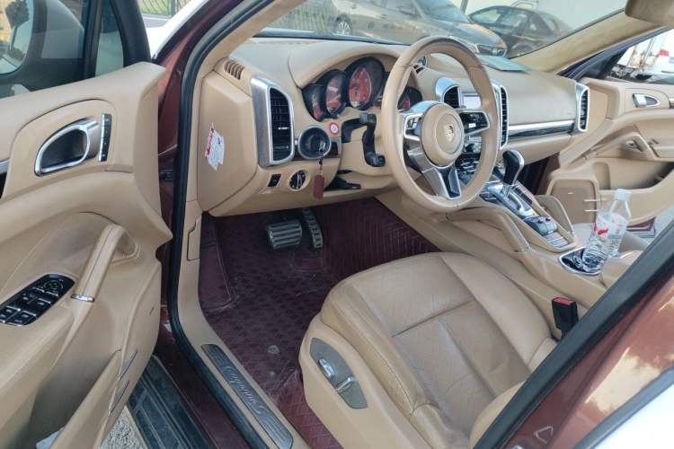 Used Porsche Cayenne  Driver Seat
