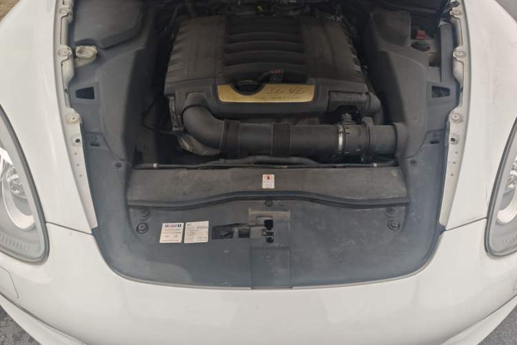 Used Porsche Cayenne  Engine Bay