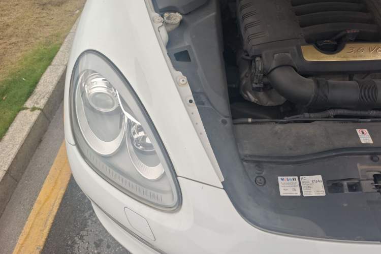 Used Porsche Cayenne  Engine Bay Right