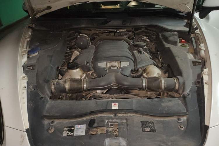 Used Porsche Cayenne 2012 Cayenne GTS 4.8L Engine Bay