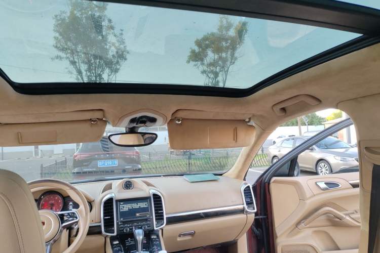 Used Porsche Cayenne  Headliner