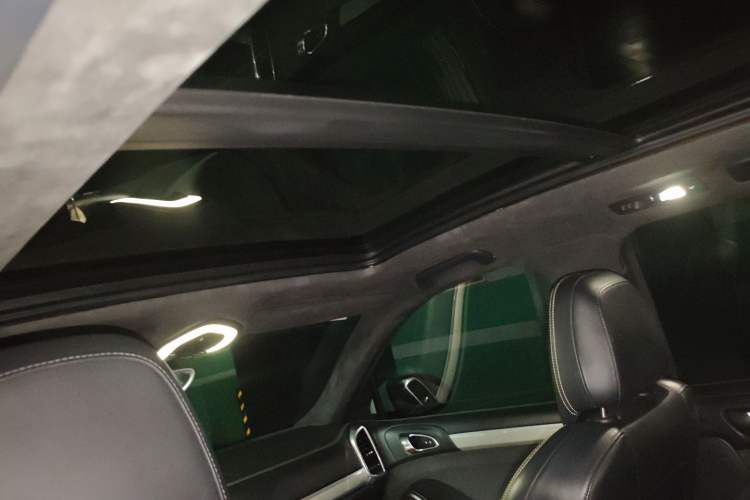 Used Porsche Cayenne 2012 Cayenne GTS 4.8L Headliner