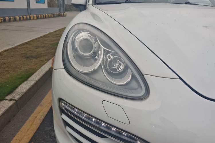 Used Porsche Cayenne  Right Front Headlight