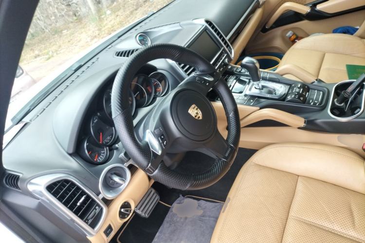 Used Porsche Cayenne 2012 3.0T parallel import Steering Wheel