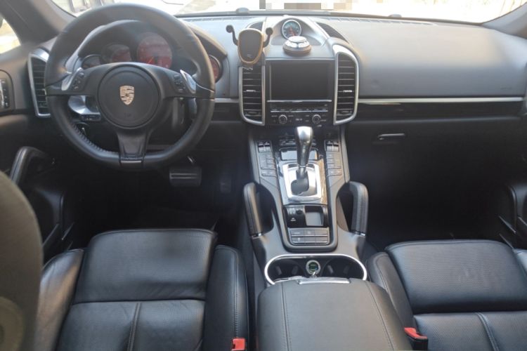 Used Porsche Cayenne  Center Console