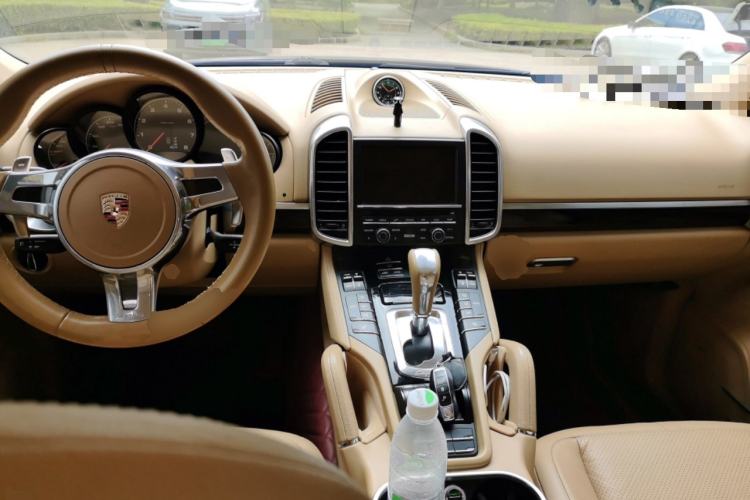 Used Porsche Cayenne 2013 3.6L automatic transmission U.S. specification Center Console