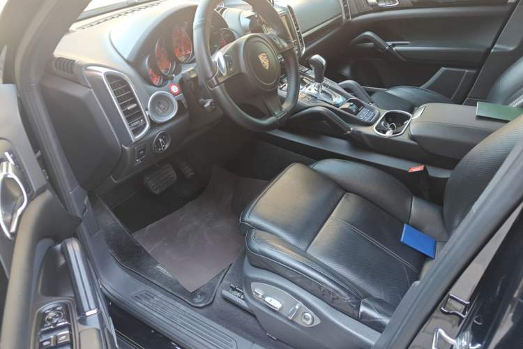 Used Porsche Cayenne  Driver Seat