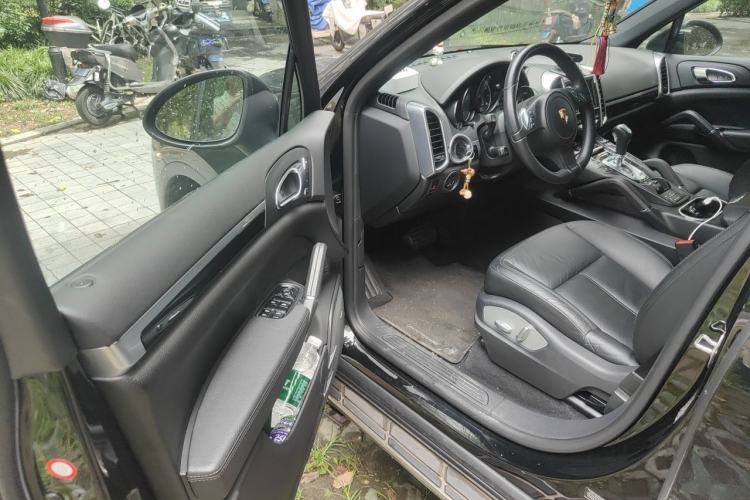 Used Porsche Cayenne  Driver Seat