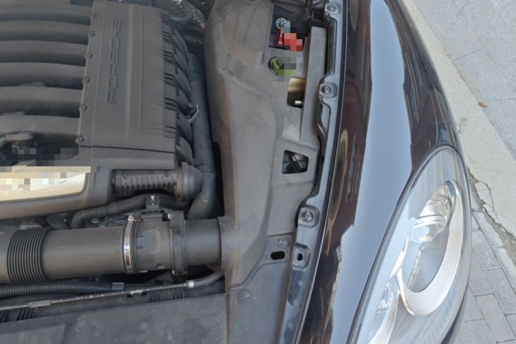 Used Porsche Cayenne  Engine Bay Left