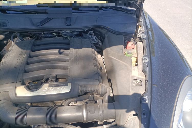 Used Porsche Cayenne  Engine Bay Left