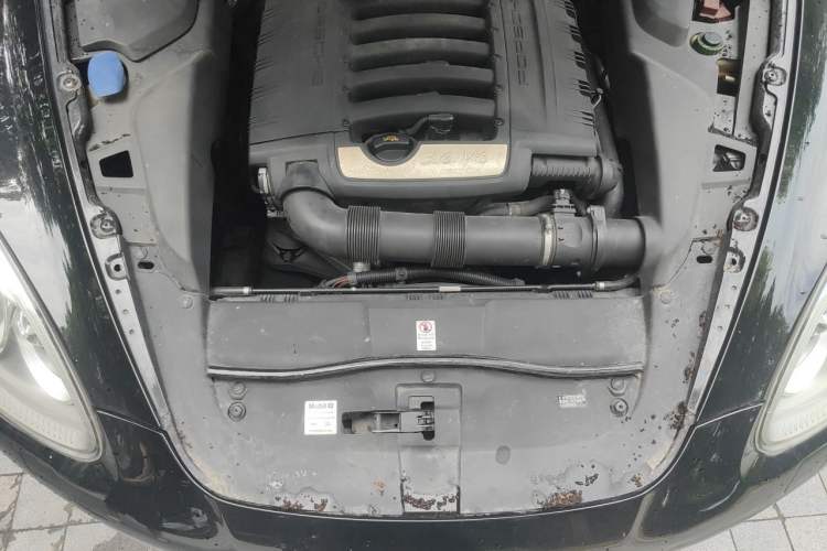 Used Porsche Cayenne  Engine Bay
