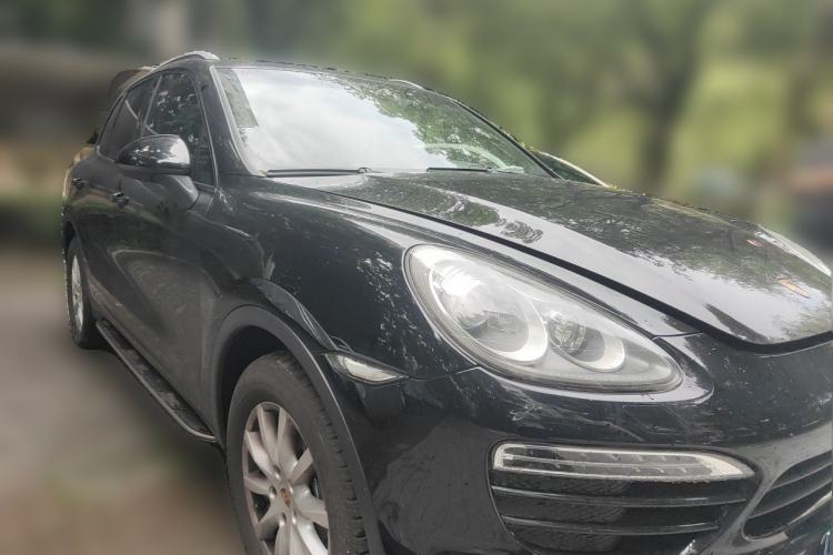 Used Porsche Cayenne  Front Right 45 Deg