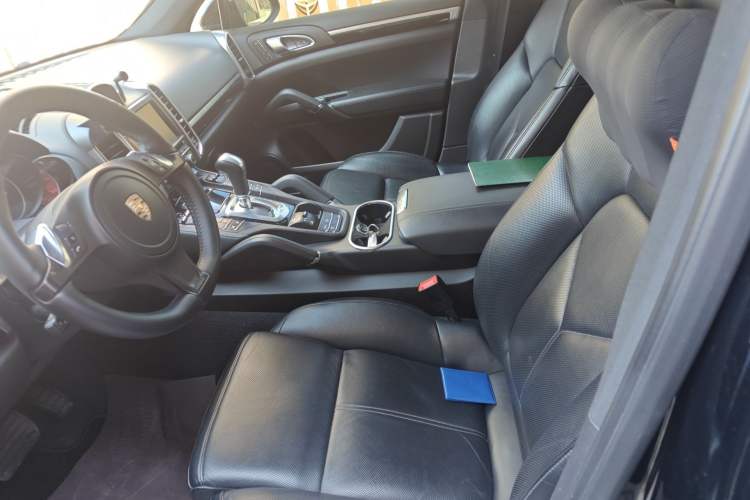 Used Porsche Cayenne  Left Front Seat