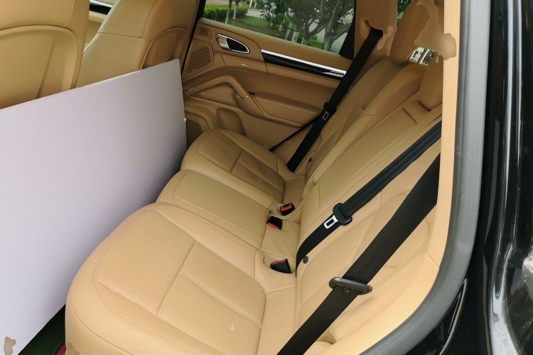 Used Porsche Cayenne 2013 3.6L automatic transmission U.S. specification Left Rear Seat